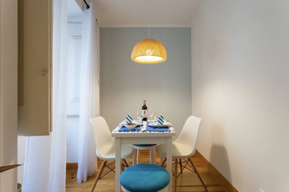 Santoss House