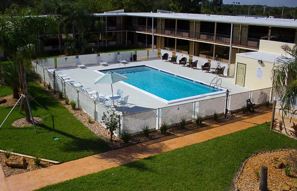 3 Palms - Fort Pierce
