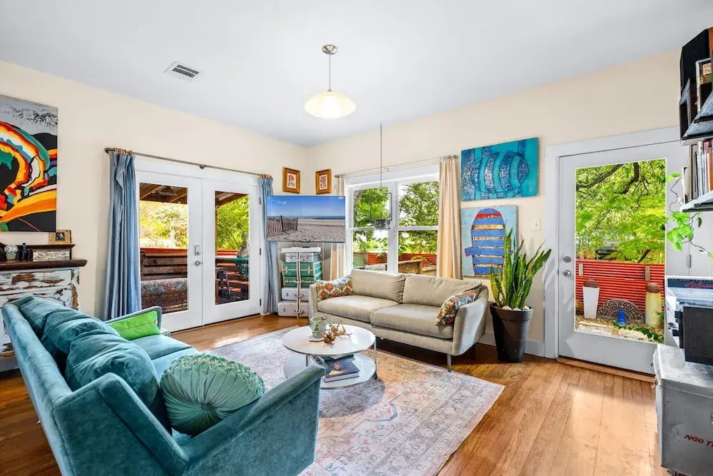 Eclectic 3 Bedroom Block From South Congress!