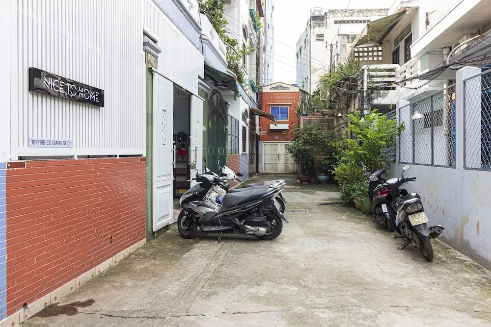 The Art - Nice To Home Saigon - Hostel