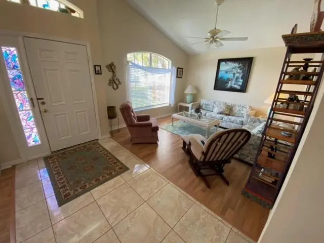 1938BEP - Golf front, split floor plan!