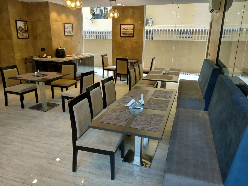 Hotel Mumbai House Andheri East, Mumbai