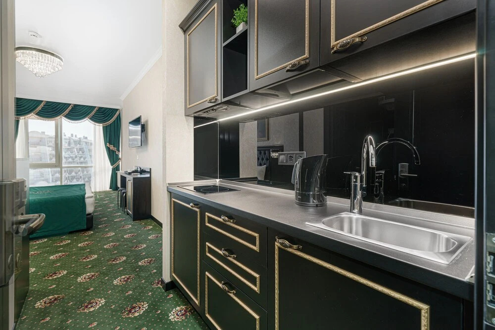 Gagarin Plaza Luxury Sea View Apartments