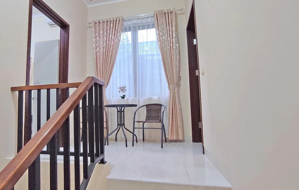 Atmosfer Guest House Sentul