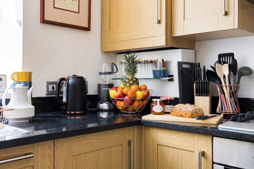 Mayfair W/ac 3-bed-5guests Berkeley Square
