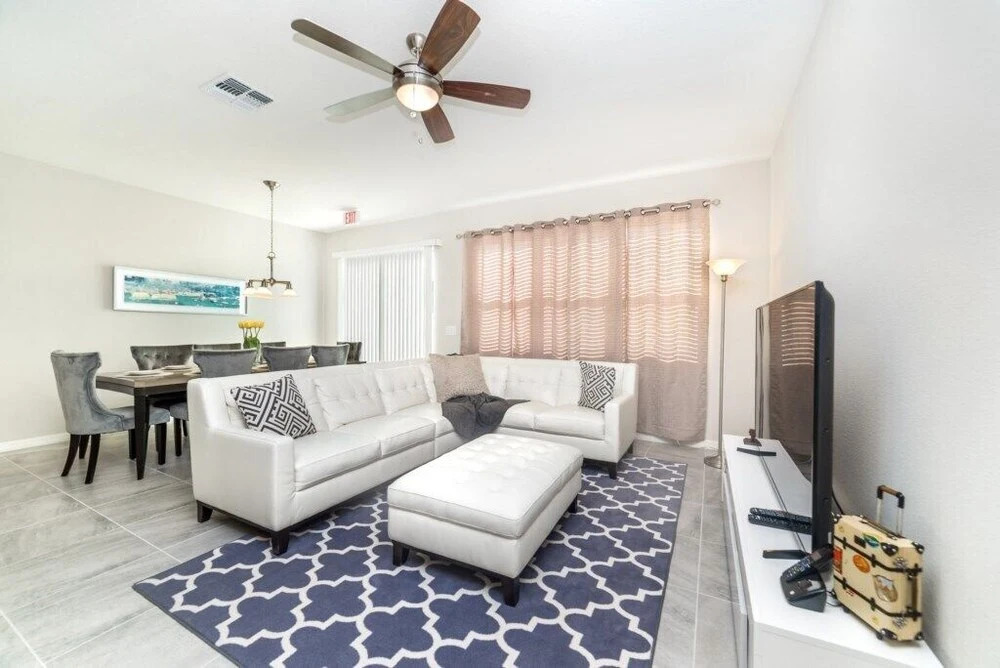 5157 Adelaide Drive 4 Bedroom Townhouse