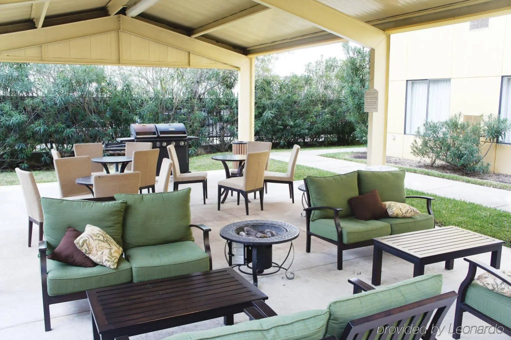 La Quinta Inn & Suites by Wyndham Houston North-Spring