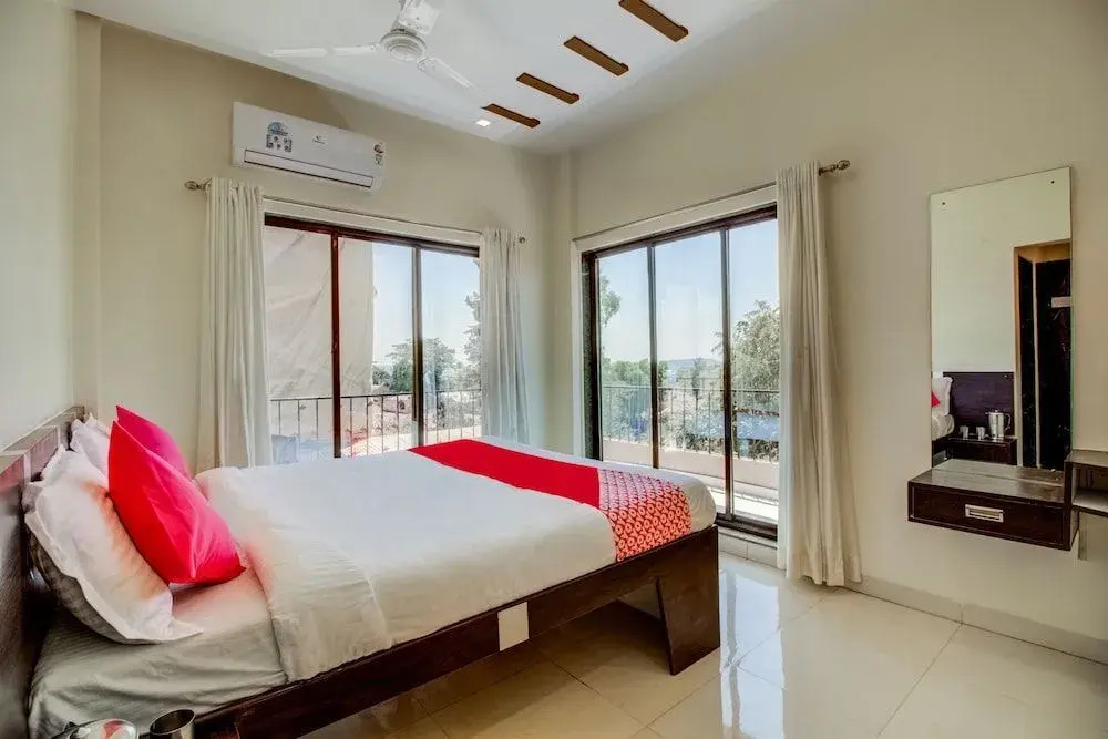 Chinar Residency by OYO Rooms