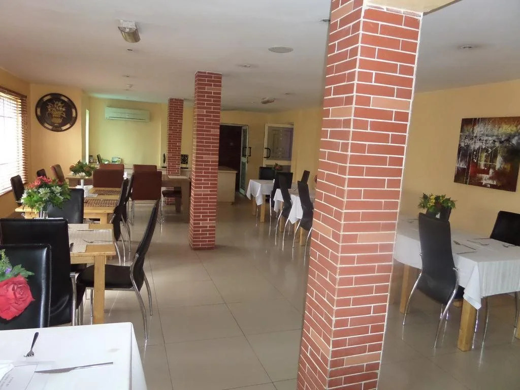 Noahs Ark Hotel & Suites