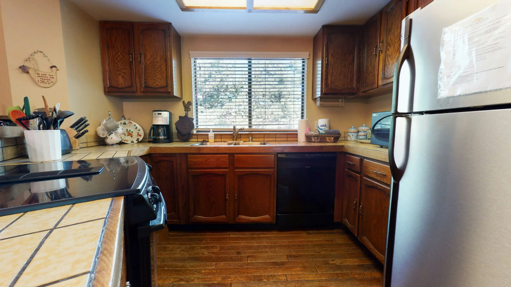 Mammoth Sierra Townhomes #32