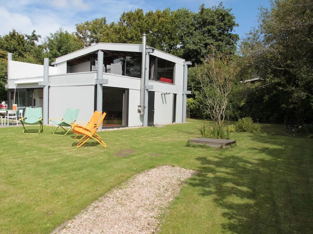 Wonderful Holiday Home With Large Garden, Within 100 Metres of the Veerse Lake