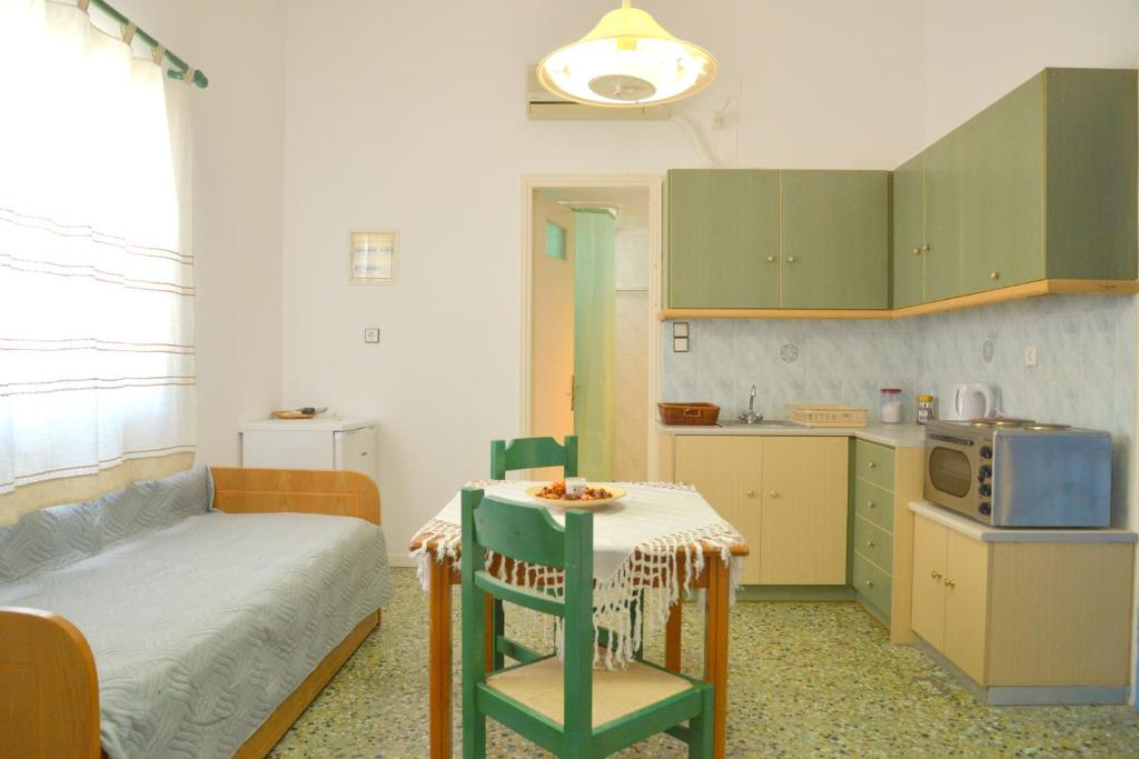 Jimmys Studios - Quiet Island Living in Plakes near Firopotamos & Plathiena Beaches