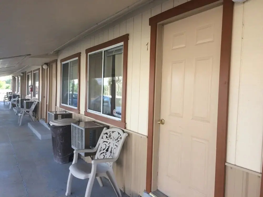 Crimson Hills Motel