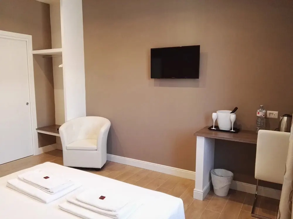 Tollì Superior Guest House