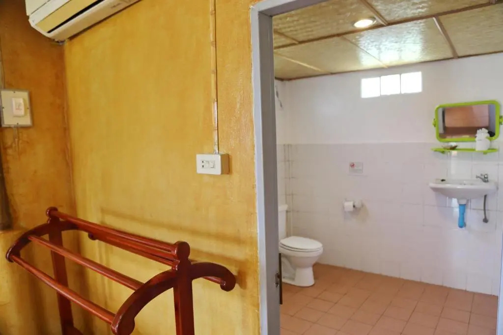 TP Hut Bungalows