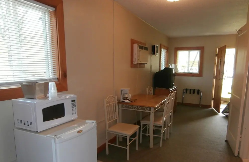 Riverbend Lodging