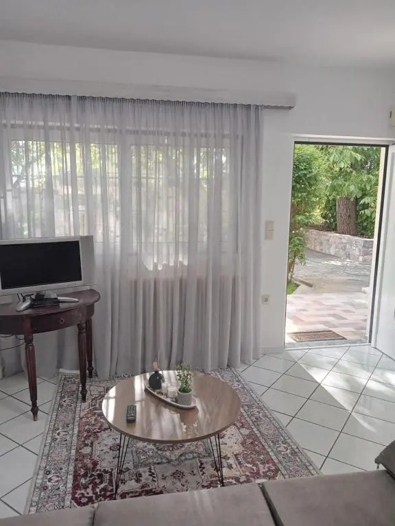 Aroanios apartments