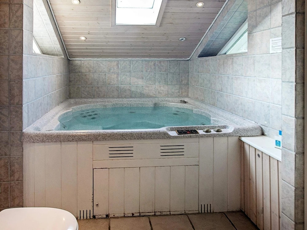 Peaceful Holiday Home in Falster With Indoor Whirlpool
