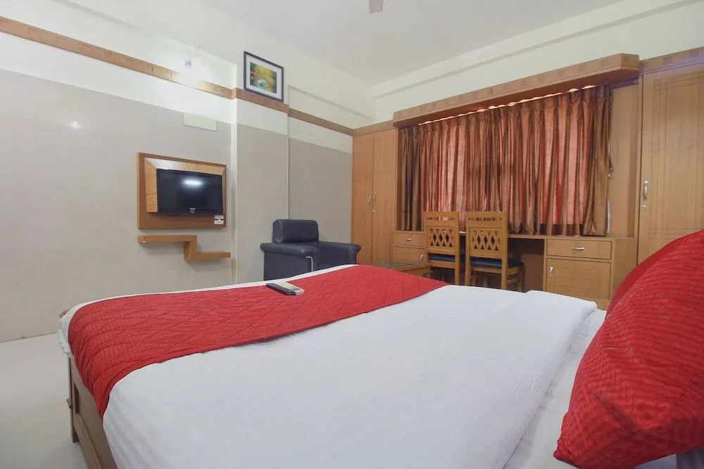OYO 11669 Abrigo City Centre Gandhipuram