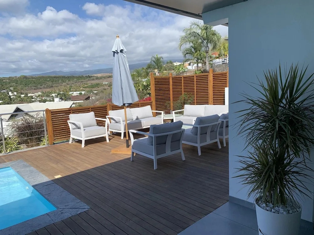 Villa With 4 Bedrooms In Saint Gilles Les Bains With Private Pool Enclosed Garden And Wifi