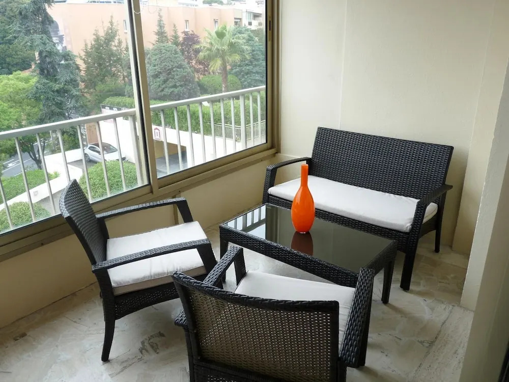 Spacious Studio in the Center of Cannes Nice Terrace Easy Walk to the Croisette and Palais - 1923