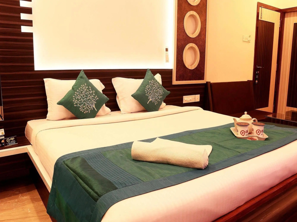 Hotel Narayani Enclave near Acropolis Mall kasba