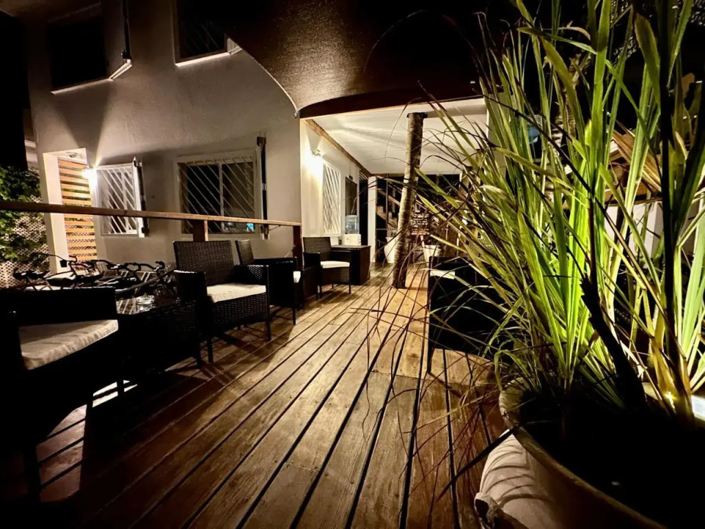 Kokomo Beach Suites