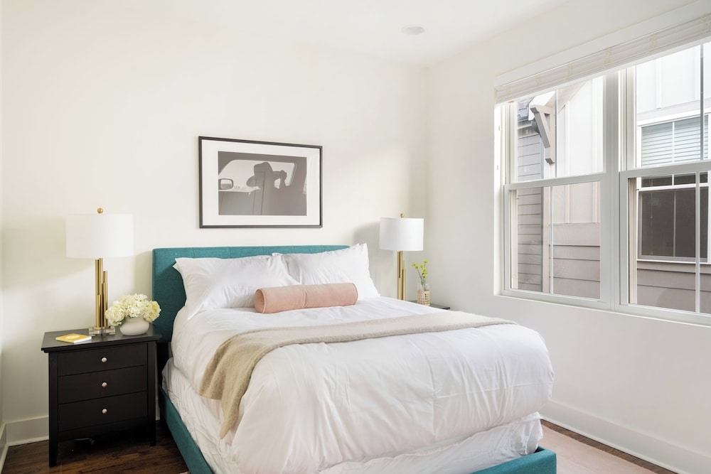 Hart Suite 16 by Avantstay Gorgeous Town House w/ Modern Amenities in Nashville!