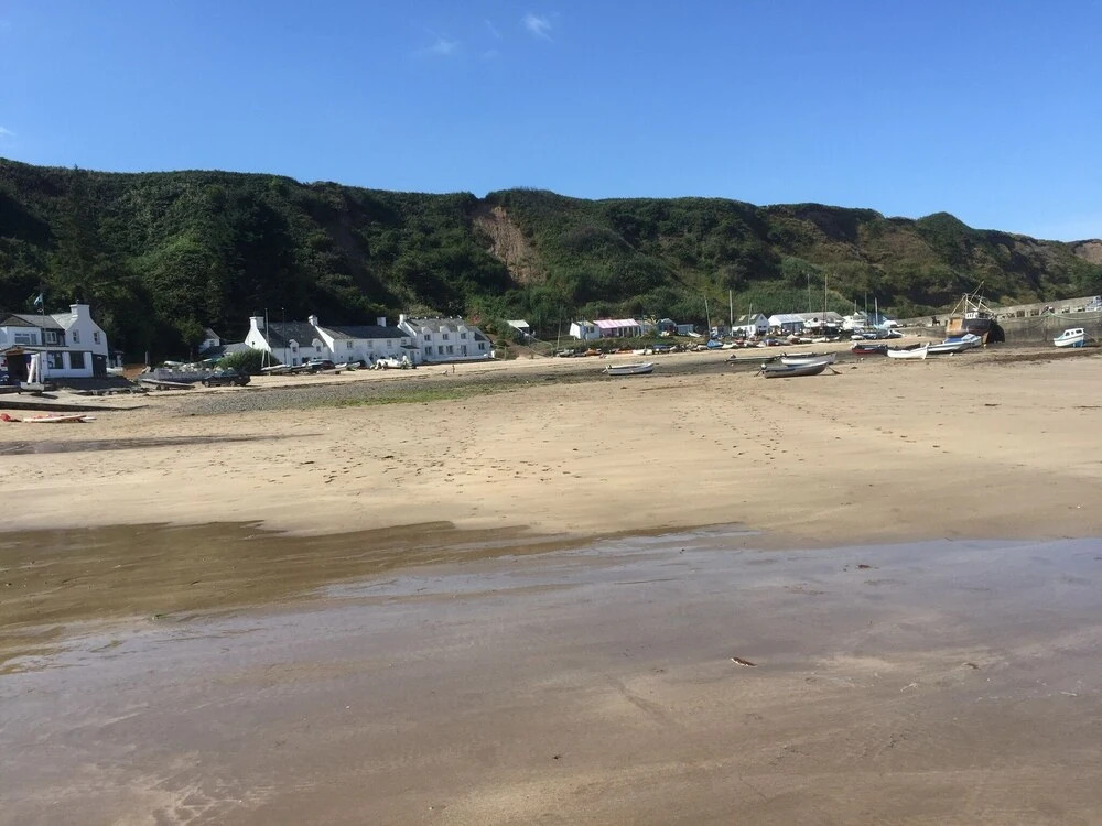 Lovely Nefyn Detached House With sea Views