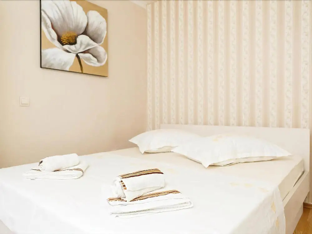 Apartments Jela