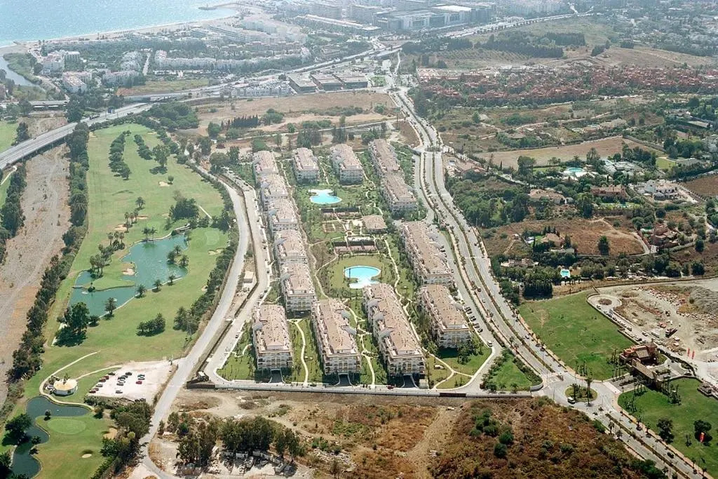 Puerto BBanus Beaches and Marina, Playground The Rich & Famous, is only 1km walk away