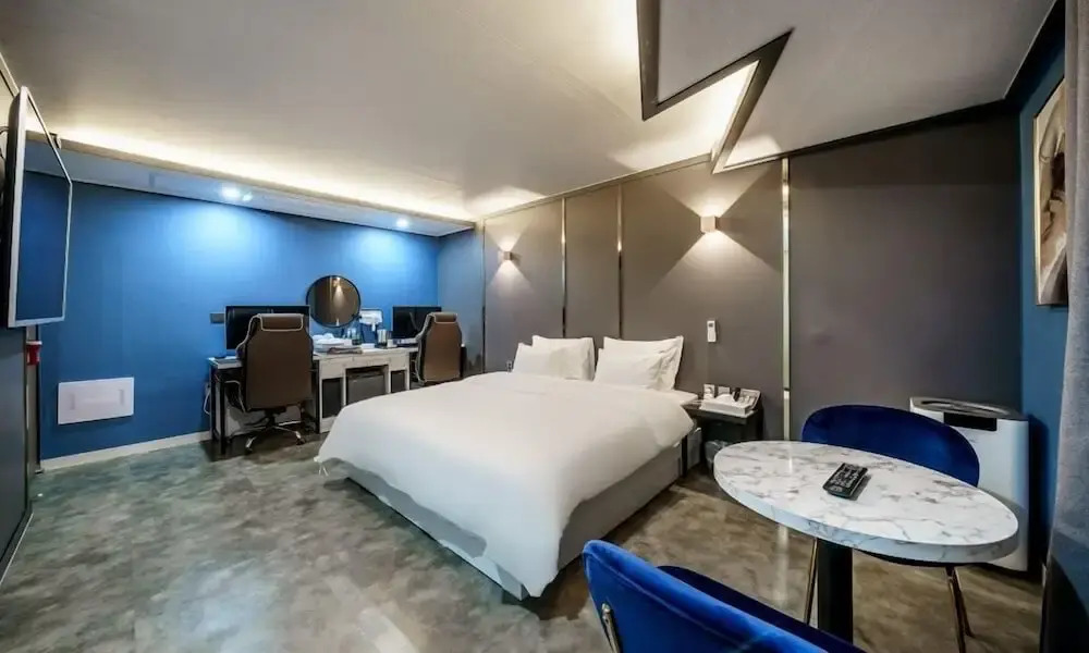 G7 Hotel