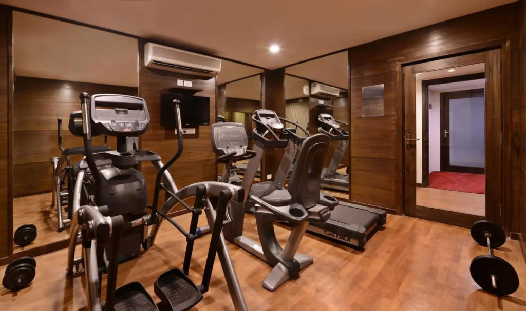 Leisure Inn Grand Chanakya