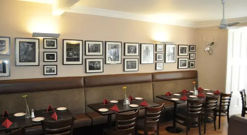 Macdonalds Restaurant & Guest House