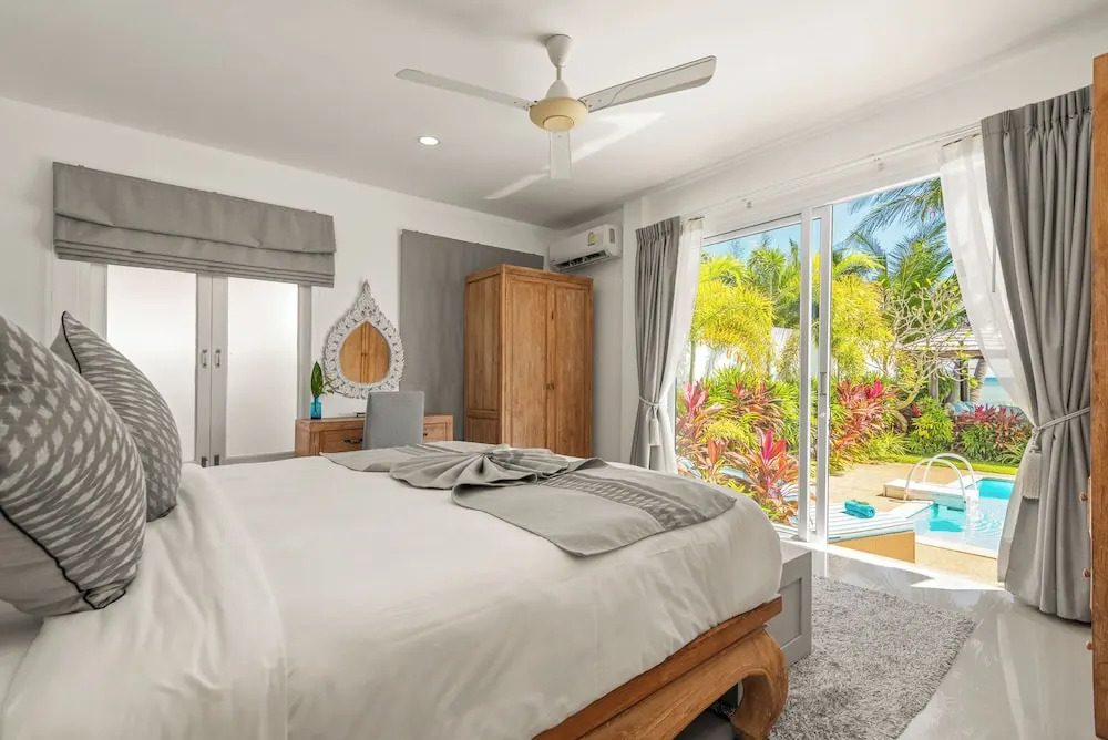 Beachfront 3 Bedroom Villa
