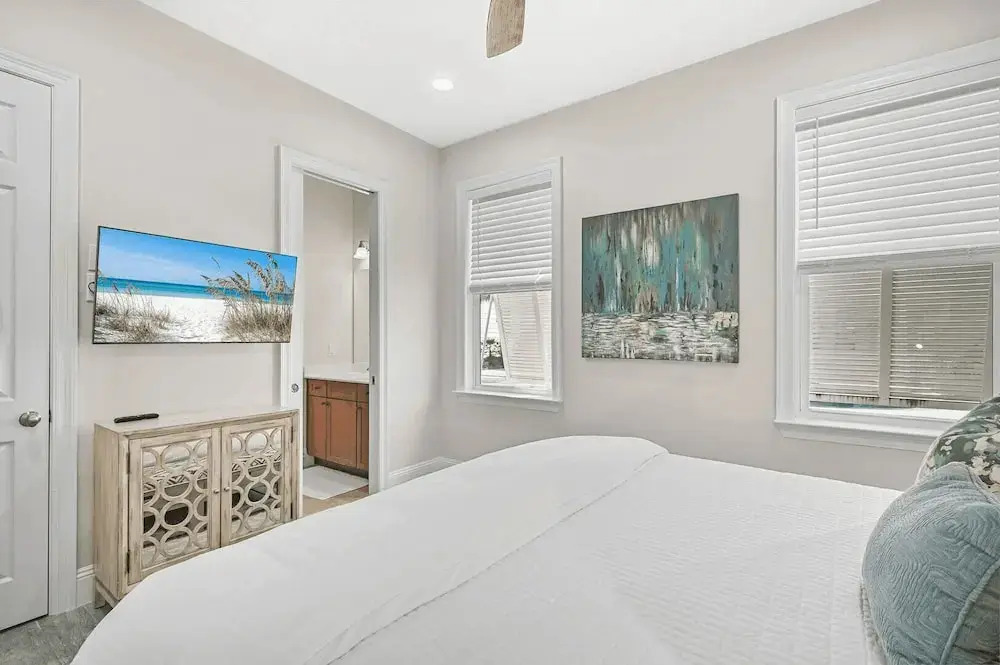 Walk to Seacrest Beach, Resort Pool Modern 3bdr Free Wheelin by Avantstay