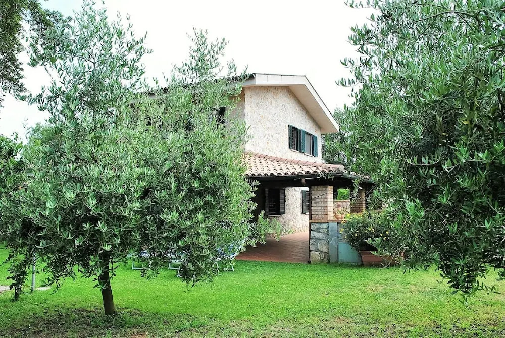 Holiday House for 8 Persons With Pool