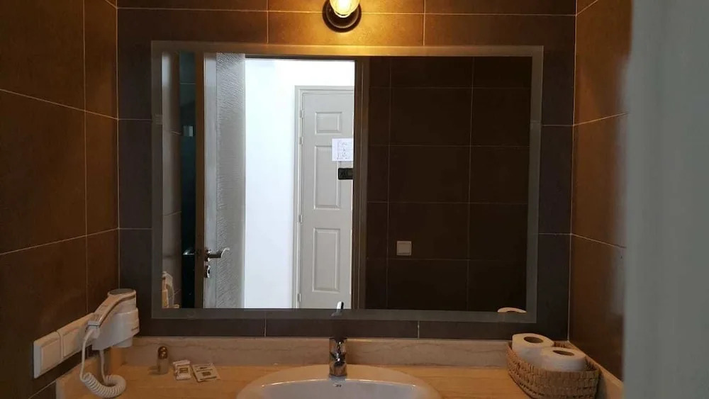 Ayour Beach House 2