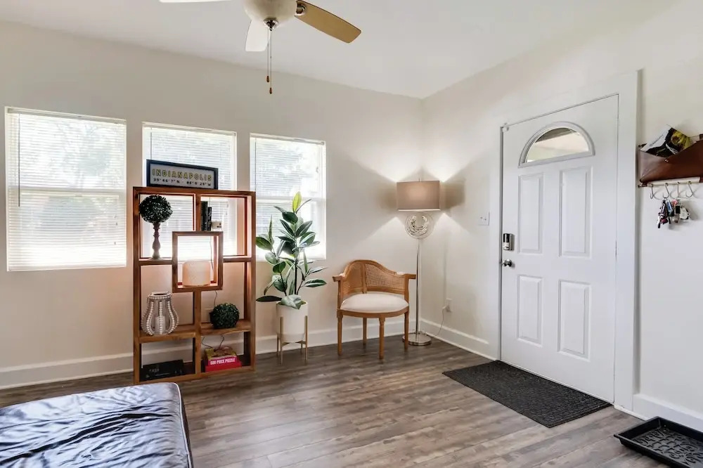 Near Family Fun! Centrally Located Indy Charmer
