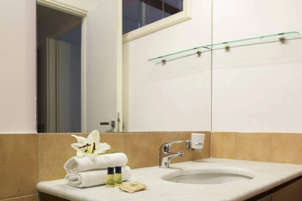 Rome Accommodation - Via Giulia