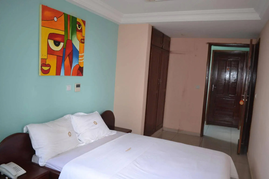 Hotel Pentagone
