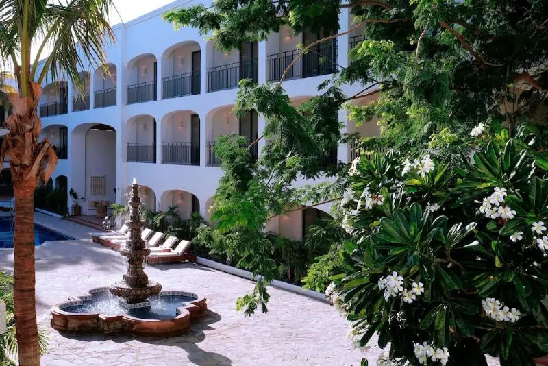 Tropicana Inn