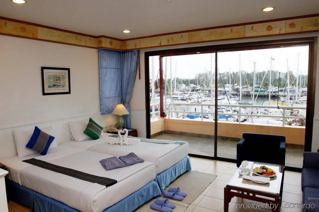 NH Boat Lagoon Phuket Resort