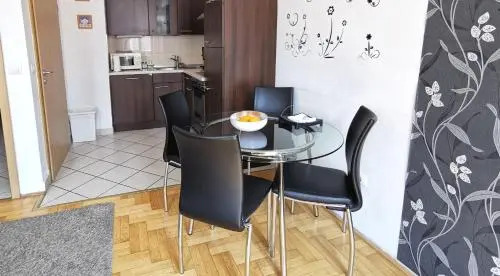 Gozsdu Apartment