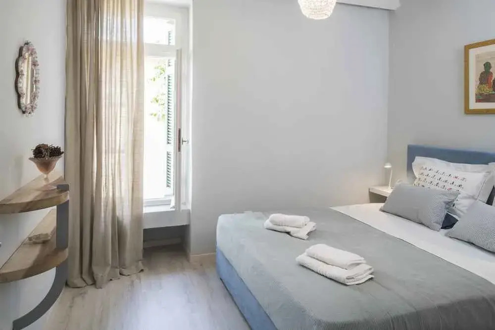 Athenian House in Plaka Villa by Athenian Homes