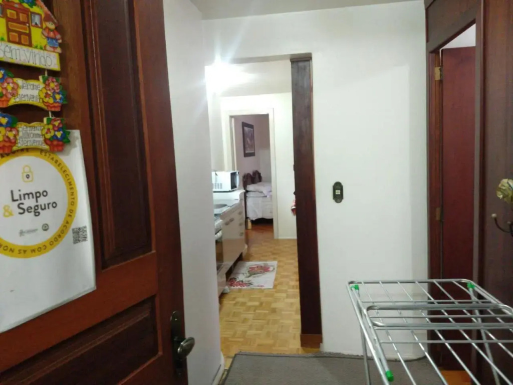 Apto com 3 quartos no centro de Gramado