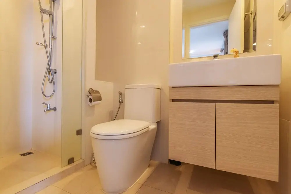 Near BK University Quiet Condo in Rama4 bkb135