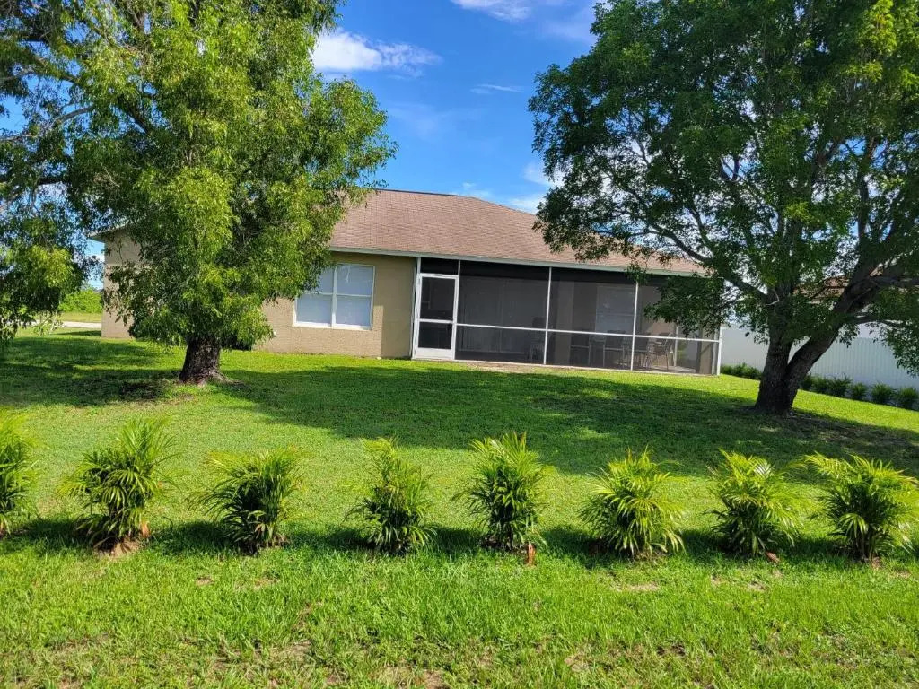 Large 3 bedroom house situated in a quiet neighborhood