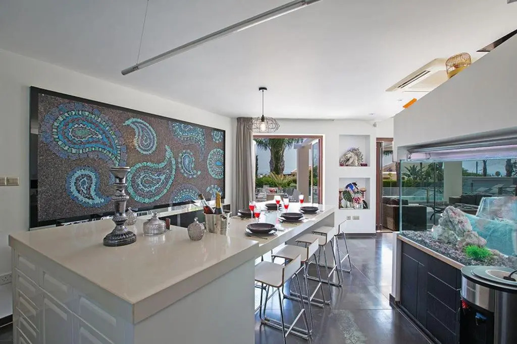 Villa Protaras Sunshine, Stylish 4Bdr Villa With Pool, Close To Fig Tree