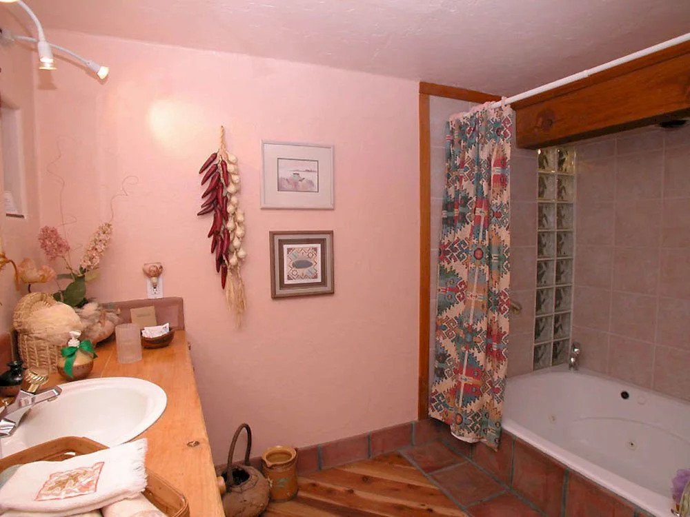 Wikiup Bed & Breakfast